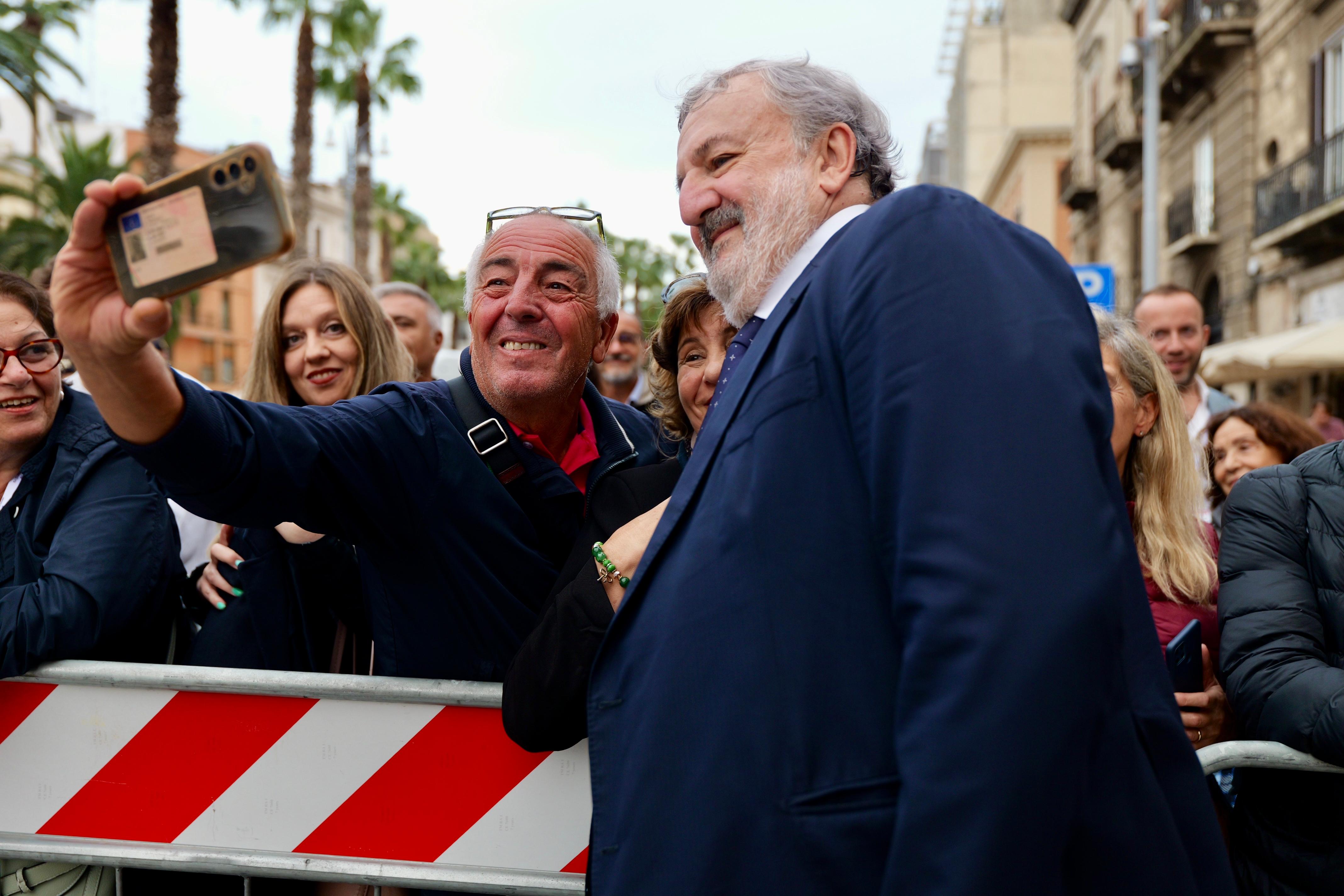 Galleria Festival delle Regioni, il presidente Mattarella alla cerimonia inaugurale - Diapositiva 1 di 8